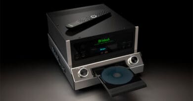 Mcintoshs MCD85 ASACD/CD player with hi-res audio USB-DAC feature