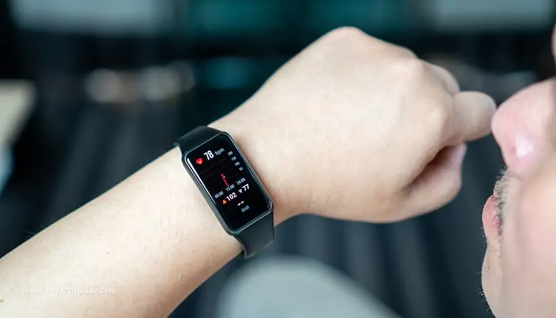 Review HUAWEI Band 6 rich features big display fitness health tracker