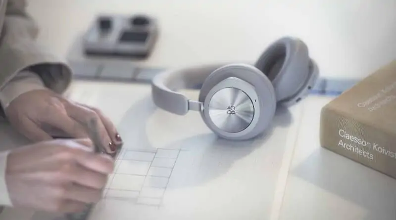 Bang & Olufsen introduce Beoplay Portal headphone