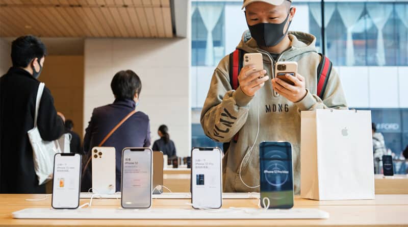 LG reported sell iPhones in its south korean stores next month