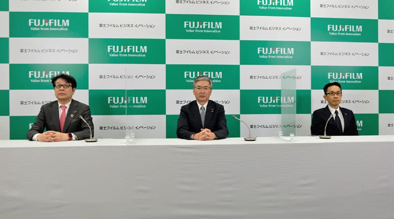 FujiFilm acqiures Hoya for digital solution biz