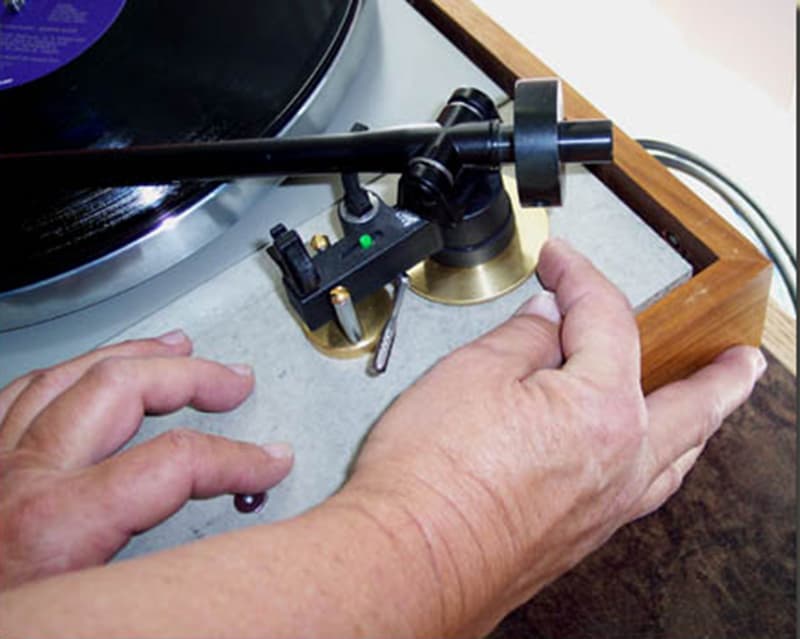 How to modify rega turntable to vta on the fly adjustable