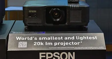 Epson introduce EB-PU2220B World's smallest and lightest 20k Im projector