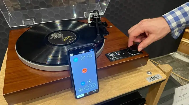 Dual CS 529 BT World's First Bluetooth Turntable with Control App
